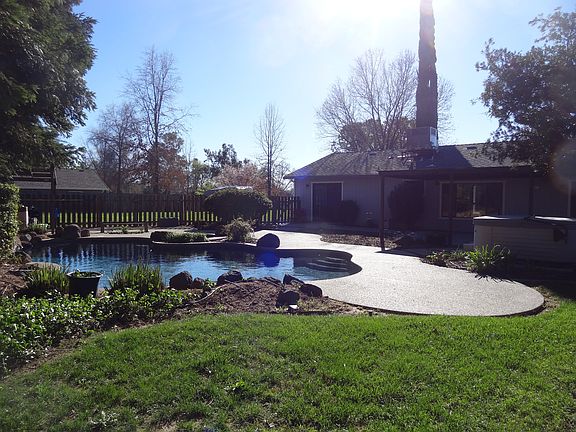 2nd image of 8444 Putcie Ln