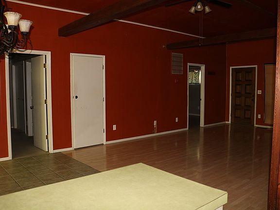 5th image of 4 Brompton Dr