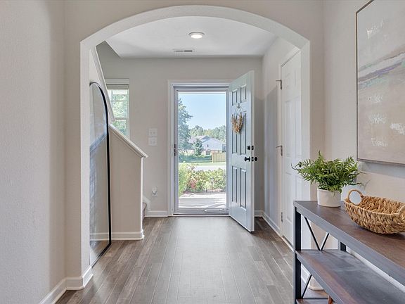 4th image of 44 Kinsale Ct