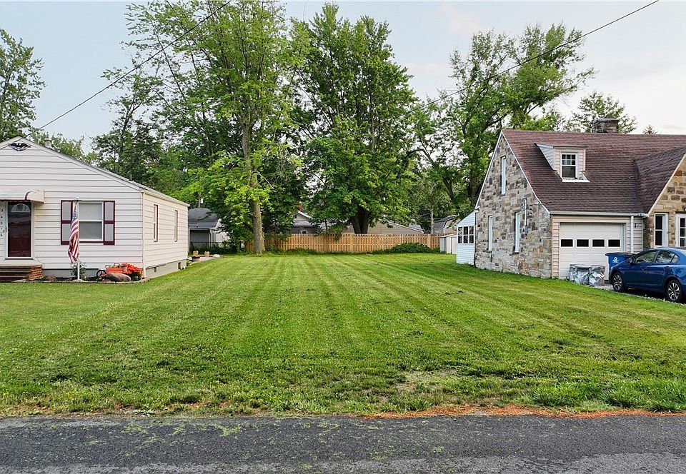1st image of 34206 Sylvia Dr