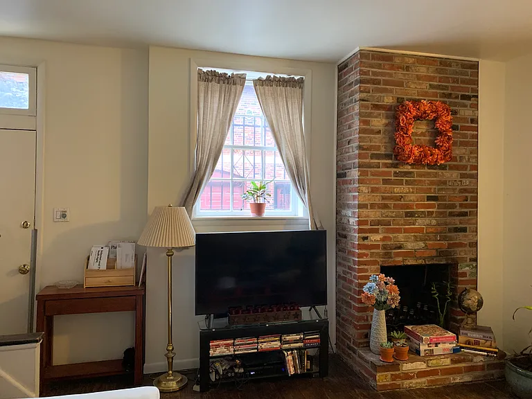 1203 Rodman St — Photo 12