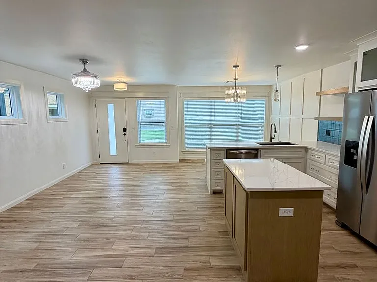 103 N Atlanta St — Photo 1