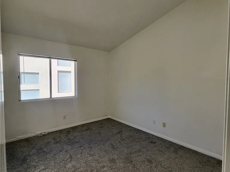 11 Paloma Dr — Photo 13