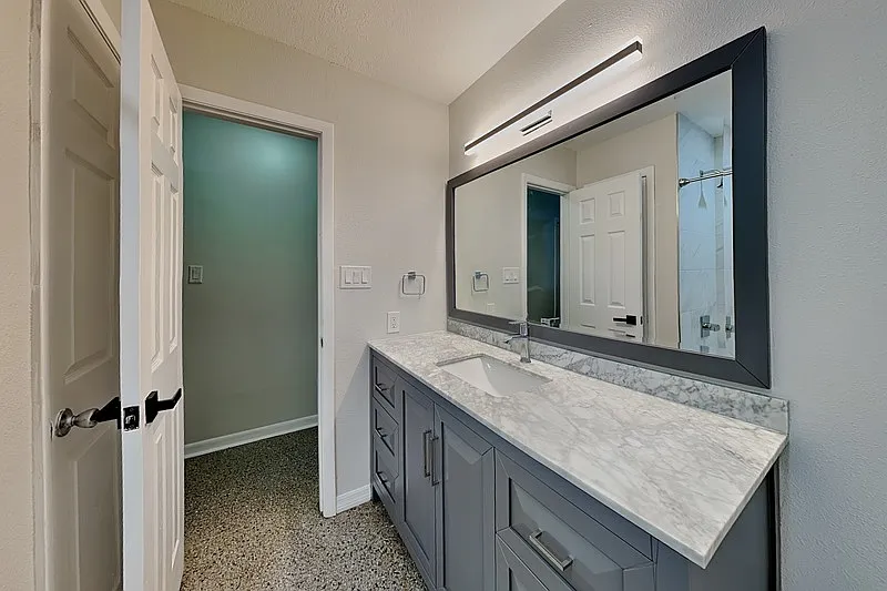 3 bed, 2.0 bath, 1536 sqft, $2,249 — Photo 3