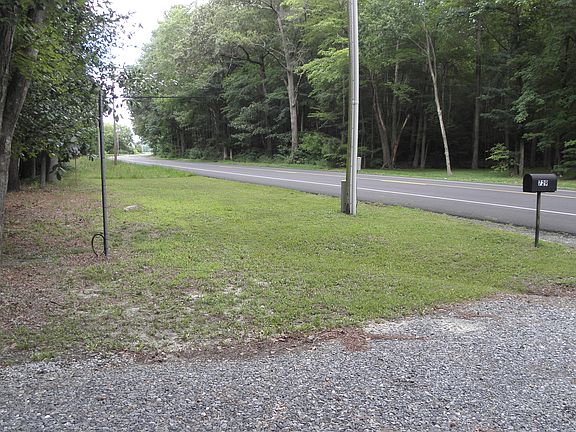 2nd image of 729 Snow Hill Rd