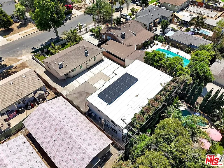 6913 1/2 Encino Ave #UPPER — Photo 41