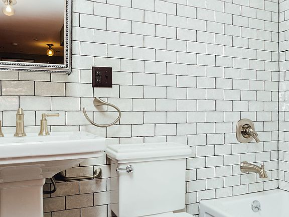 5th image of 115 Suydam St APT 3B