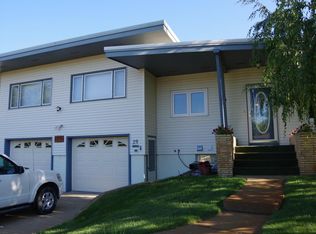 29 Johnson Dr, Dickinson, ND 58601