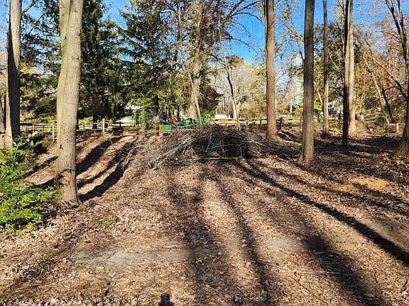 3rd image of 4660 S Berkey Southern Rd