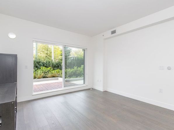 2 bedroom rental in Vancouver — photo 4