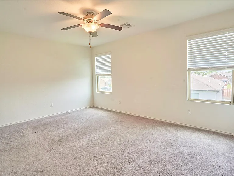 105 Comet Dr — Photo 6