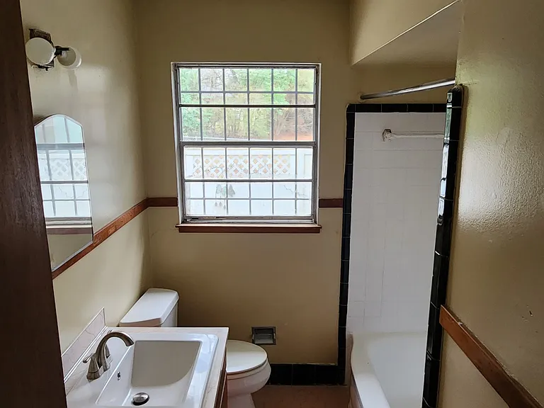 729 Heather Ln — Photo 5