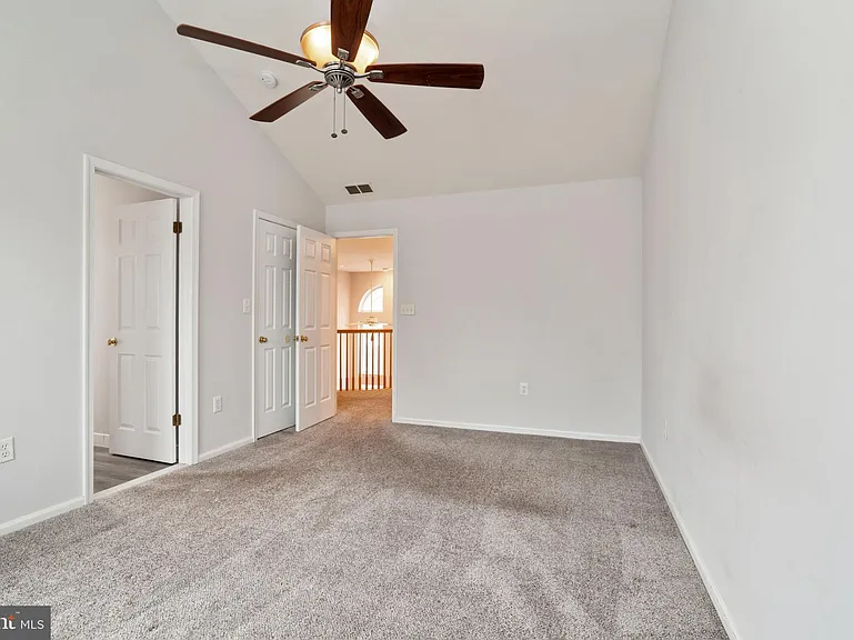 210 Kentshire Ct — Photo 16