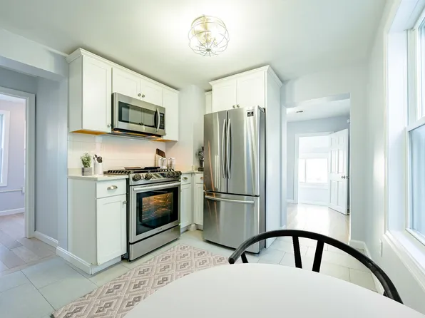 1 Avalon St, Revere, MA 02151