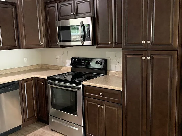 400 Tibet Ave #13 — Photo 4