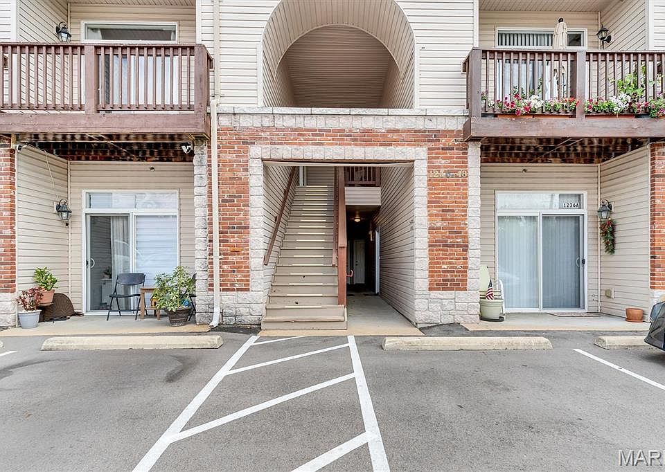 1st image of 1236 Gardens Circle Dr #M