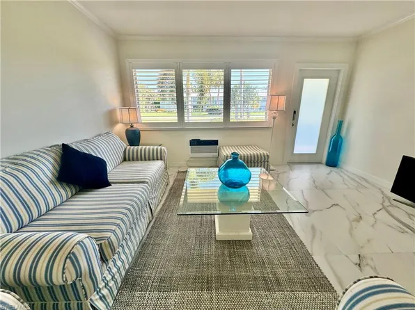 473 12th Ave S APT B7, Naples, FL 34102
