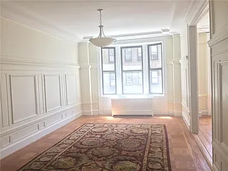 Rented by R New York