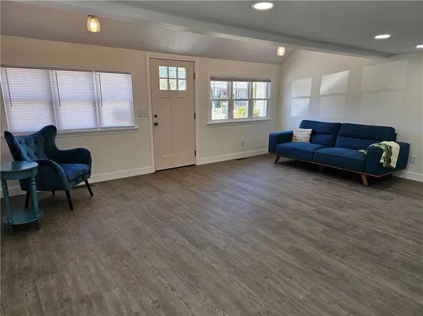 122 Tiernan Ave, Warwick, RI 02886