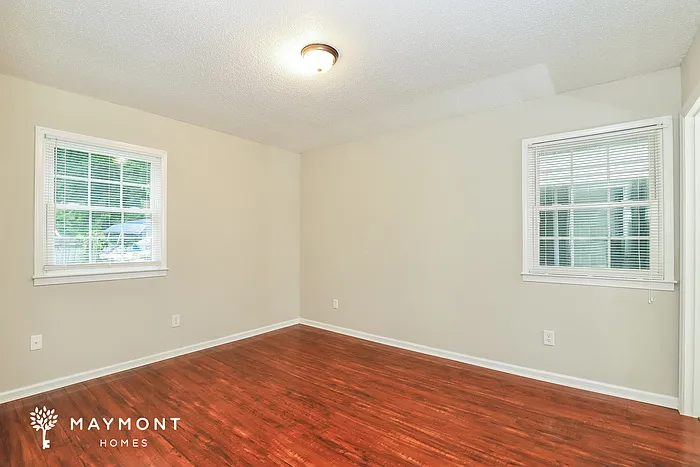 2713 Ernest St — Photo 7