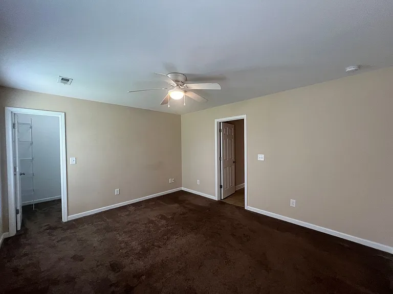 712 E Catawba St #B — Photo 9
