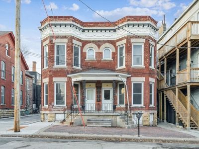 25-27 W 15th St, Dubuque, IA, 52001