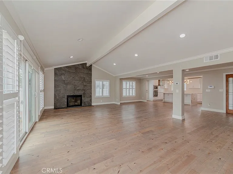 23404 Elm Ave — Photo 5