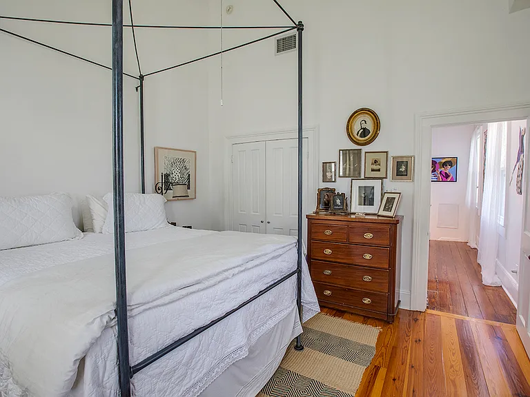 2406 Laurel St — Photo 10
