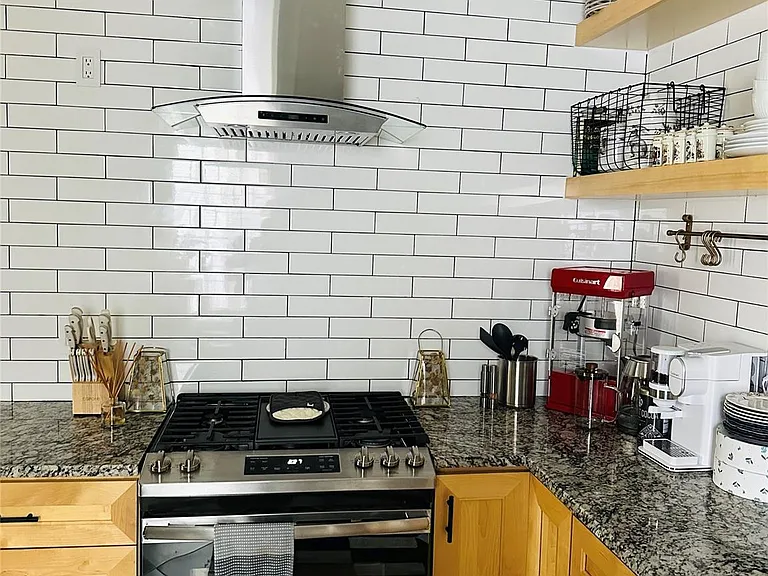 2621 Avenue K #B — Photo 6