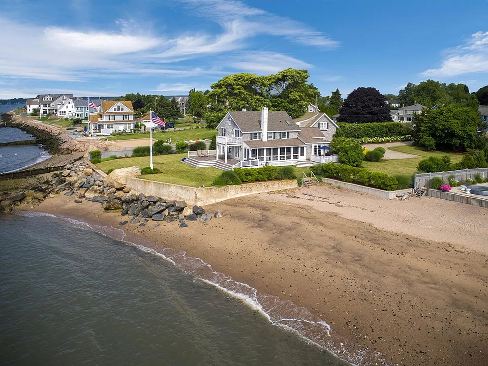43 Soundview Ave