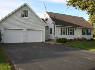 6745 N Canal Rd, Lockport, NY 14094