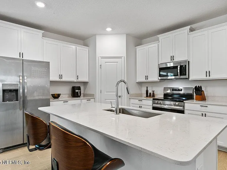 9719 Giada Dr — Photo 13