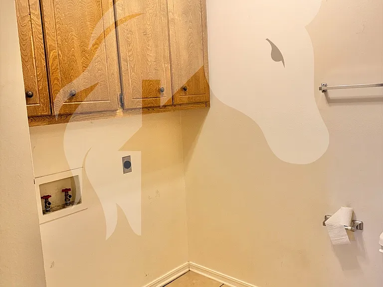 2426 Webster Ave #7 — Photo 5