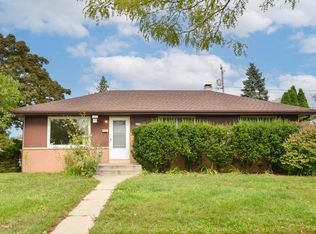 6630 W Kinnickinnic River Pkwy, Milwaukee, WI 53219