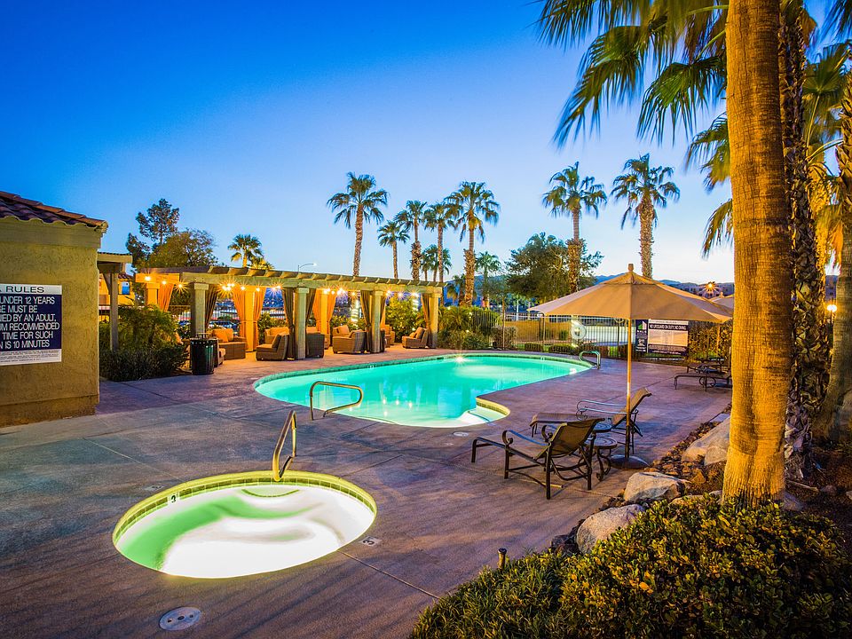 Year Round Hot Tub/ Spa
