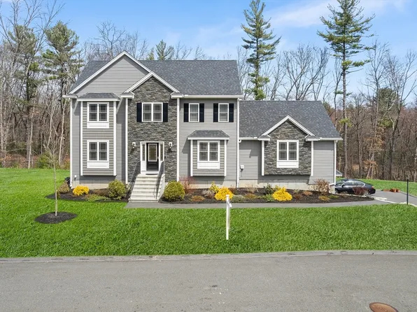 39 Fieldstone Ln, Billerica, MA 01821