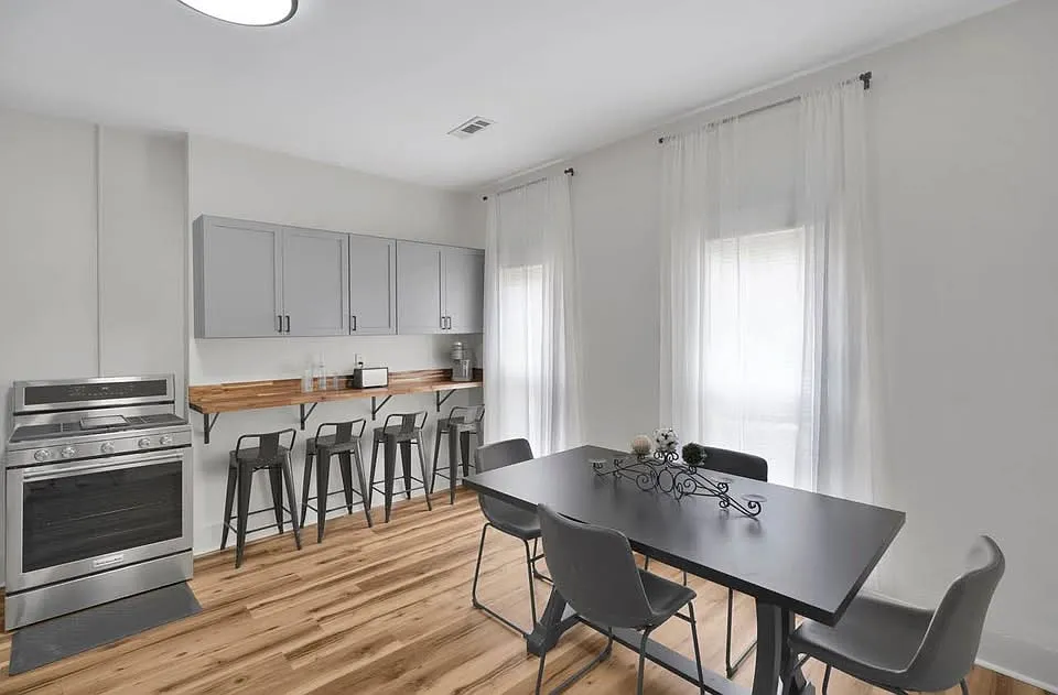 1 bed, 2748 sqft, $850 — Photo 2