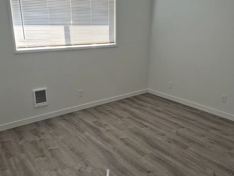 21724 SE Alder Dr #2 — Photo 3