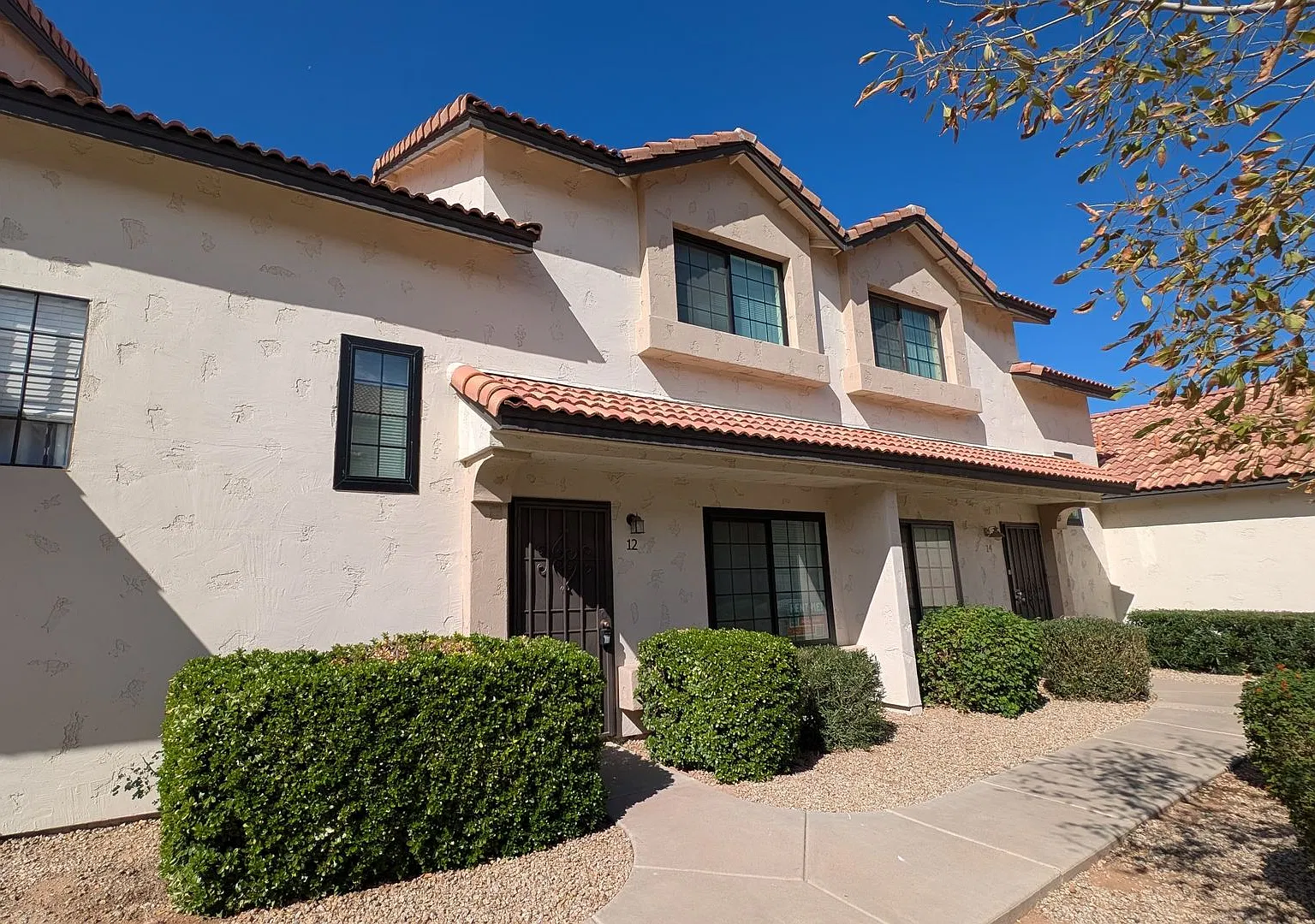 2 Bedroom Condo in the Sonoma Village Community Near W Elliot Rd and N Arizona Ave! — Photo 3