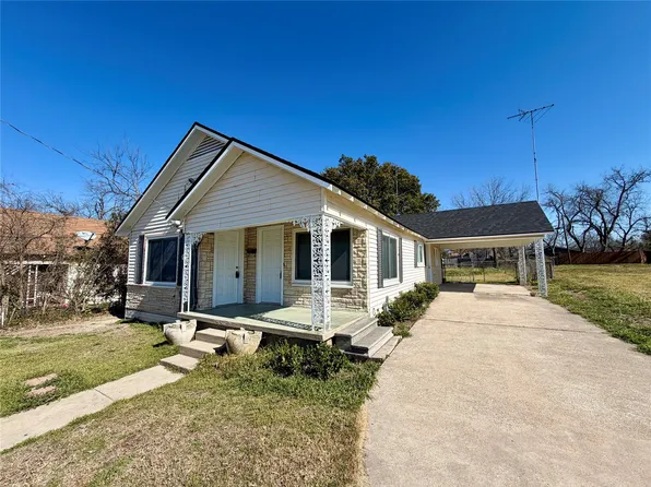 107 S Harrison St, West, TX 76691