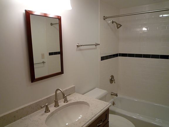 4th image of 1301 Clayton St APT 4