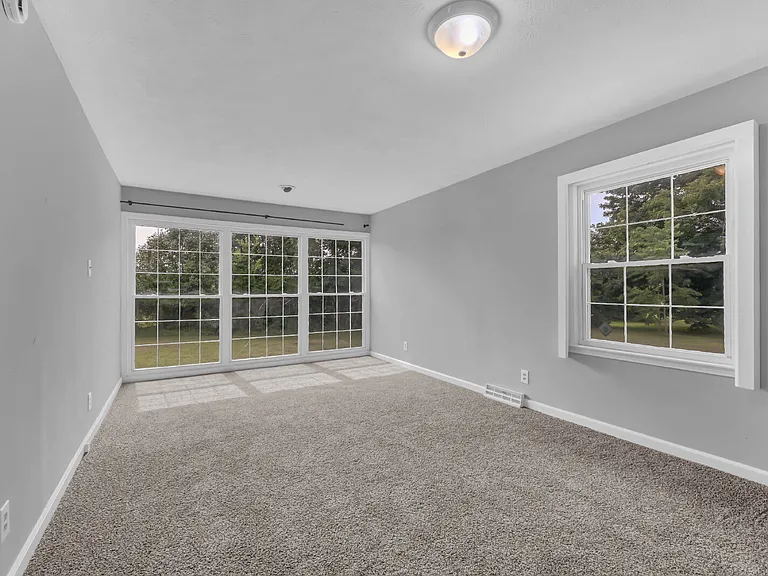 359 Meadow Ln — Photo 39