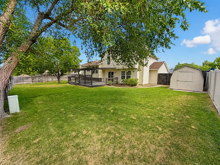 1564 E Hidden Valley Dr — Photo 40