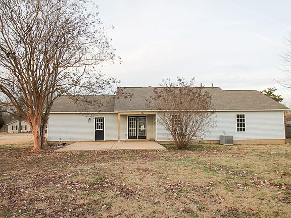 5th image of 762 Shannon Ln