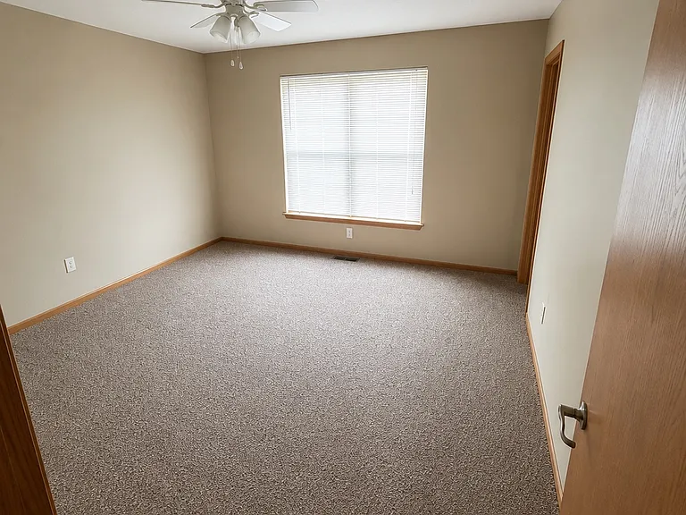 964 Greenwood Ave — Photo 3