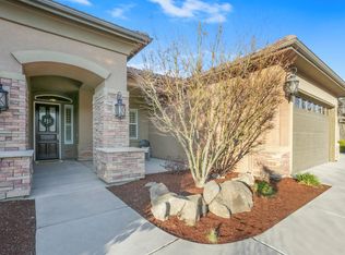 5926 W Oriole Ave, Visalia, CA