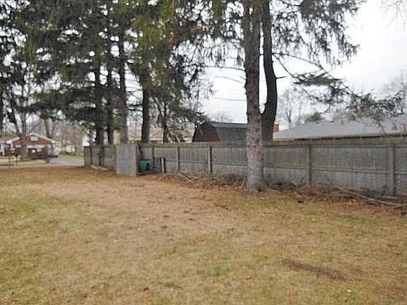 5th image of 1178 Hillcrest Dr