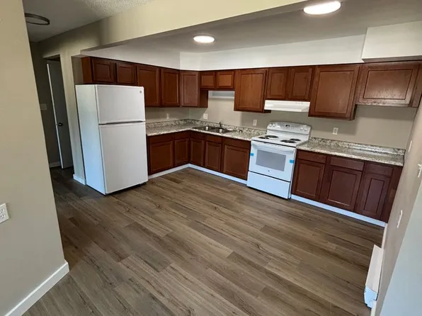 Fairview Apartments, 526 E 18th St, Carroll, IA 51401