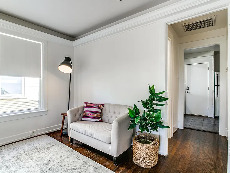 600 N Montclair Ave #C — Photo 8
