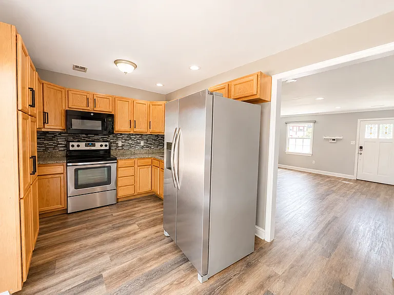 35 Vienna Ct — Photo 1